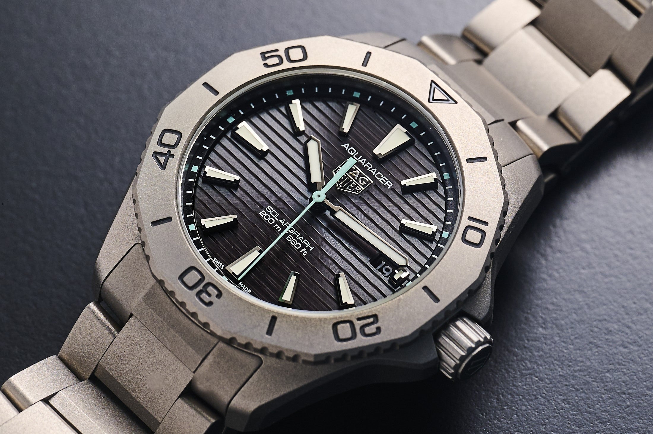 Jatuh Cinta dengan Keunikan TAG Heuer Aquaracer 200 Solargraph yang Ringan Nan Mengagumkan