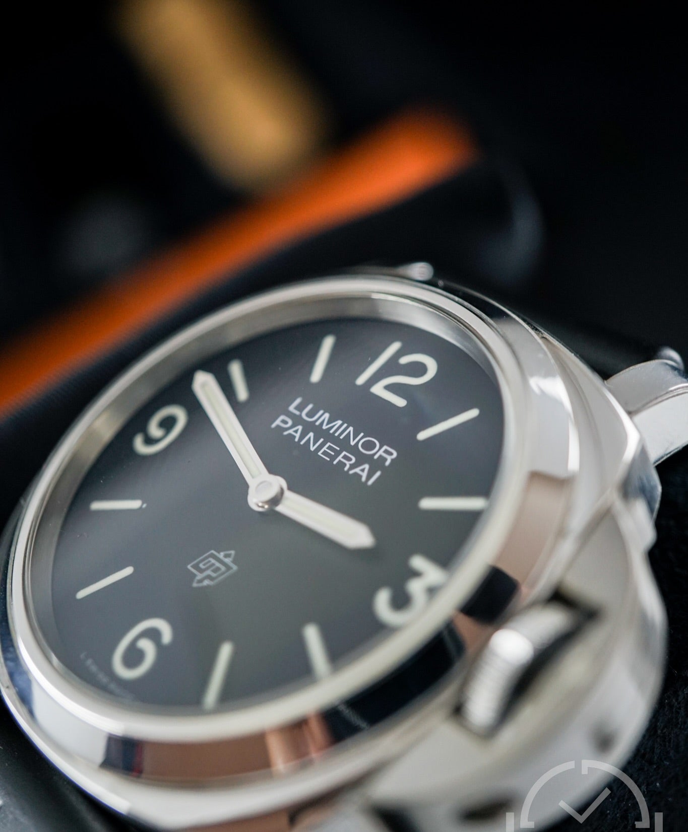 Luminor Base Logo Black Rubber Strap PAM01086