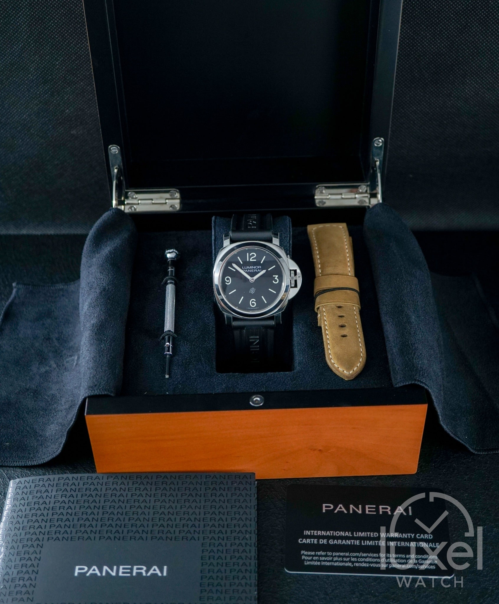 Luminor Base Logo Black Rubber Strap PAM01086