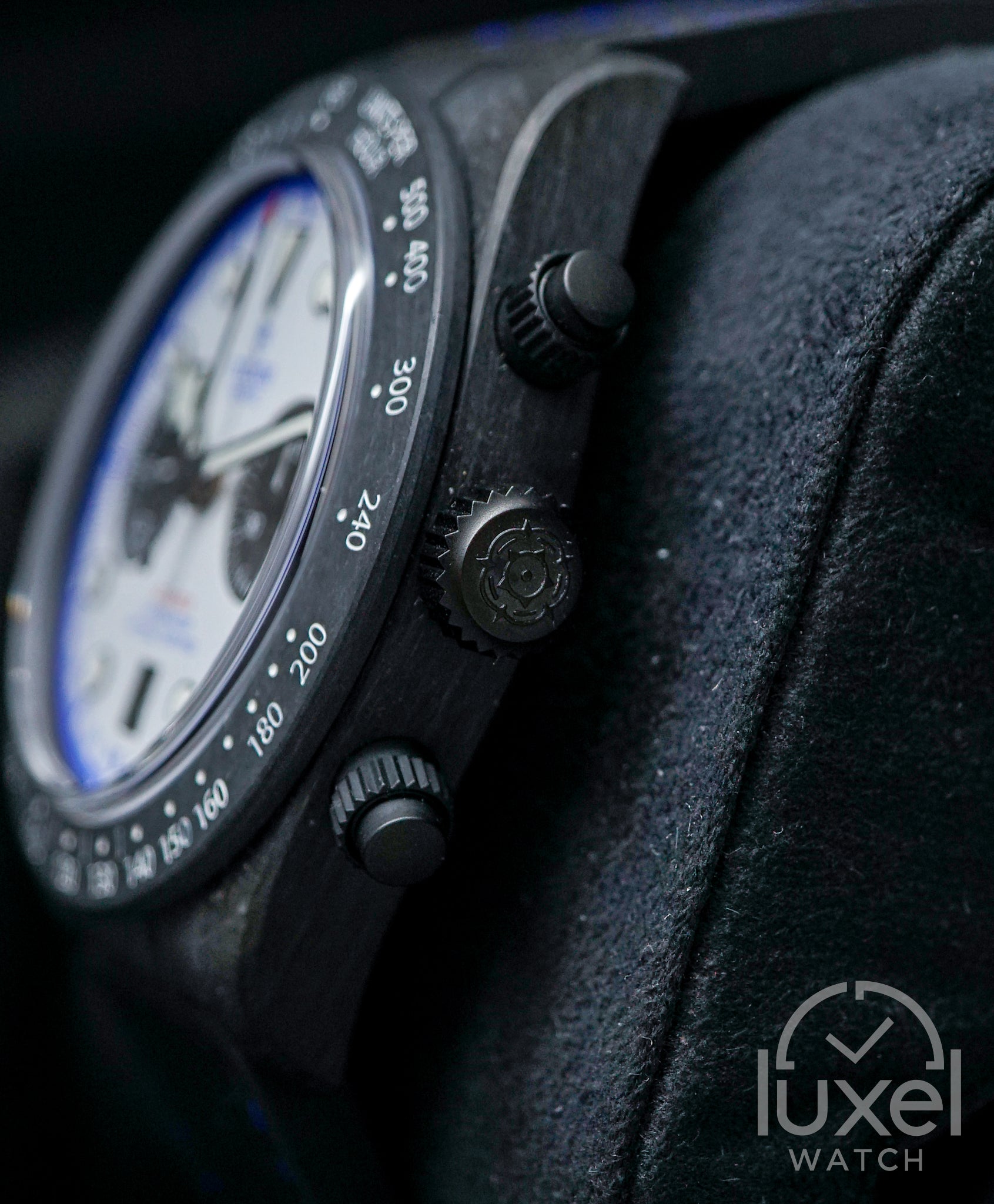 Black Bay Chrono “Carbon 25” White Racing Dial 42 mm Carbon Fibre Case M79377KN-0001