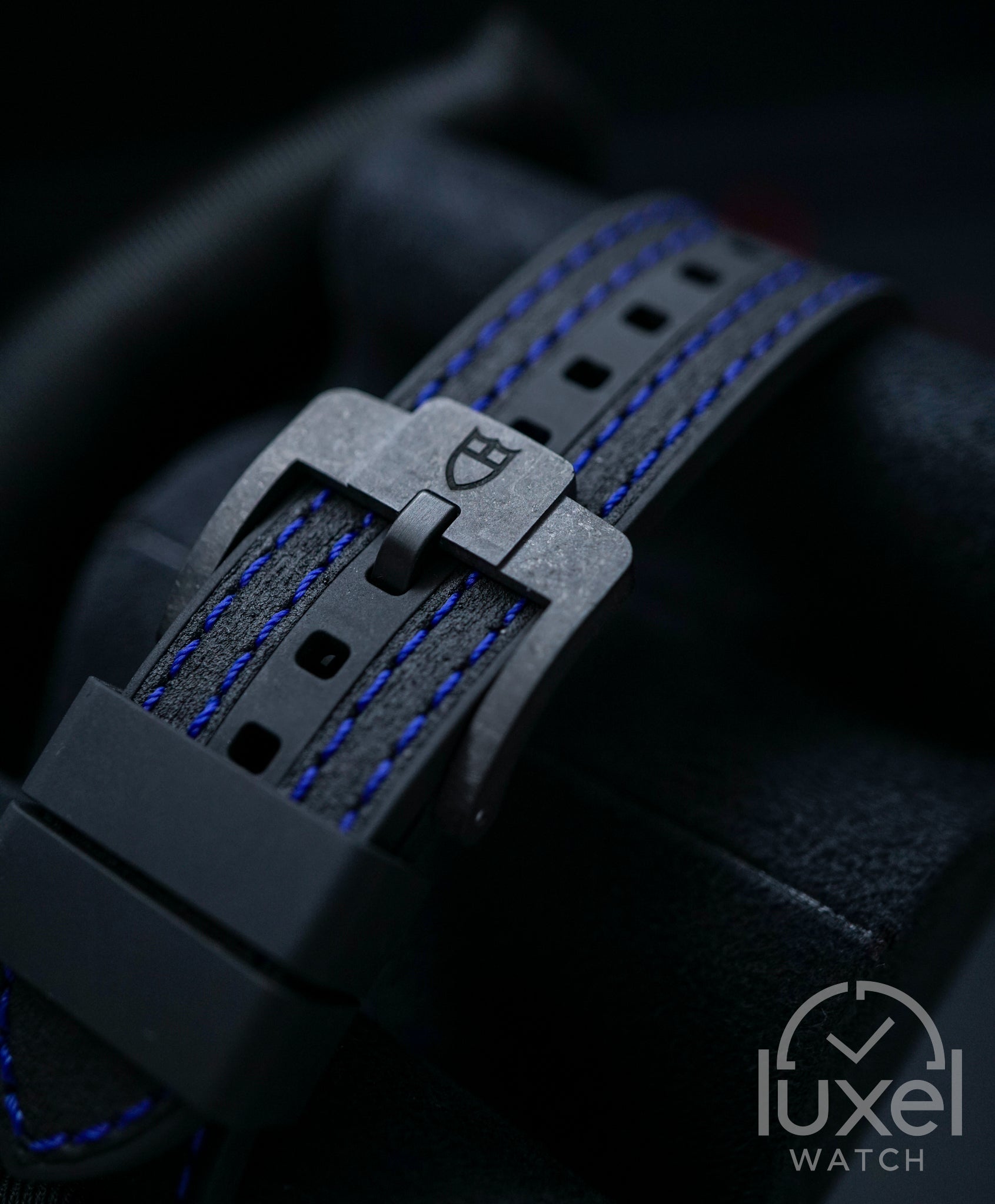 Black Bay Chrono “Carbon 25” White Racing Dial 42 mm Carbon Fibre Case M79377KN-0001