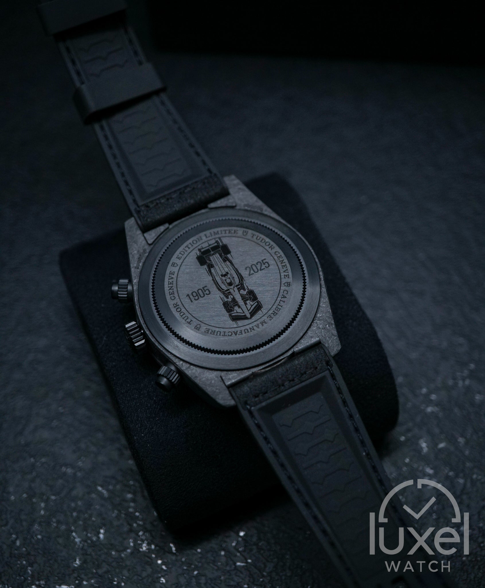 Black Bay Chrono “Carbon 25” White Racing Dial 42 mm Carbon Fibre Case M79377KN-0001