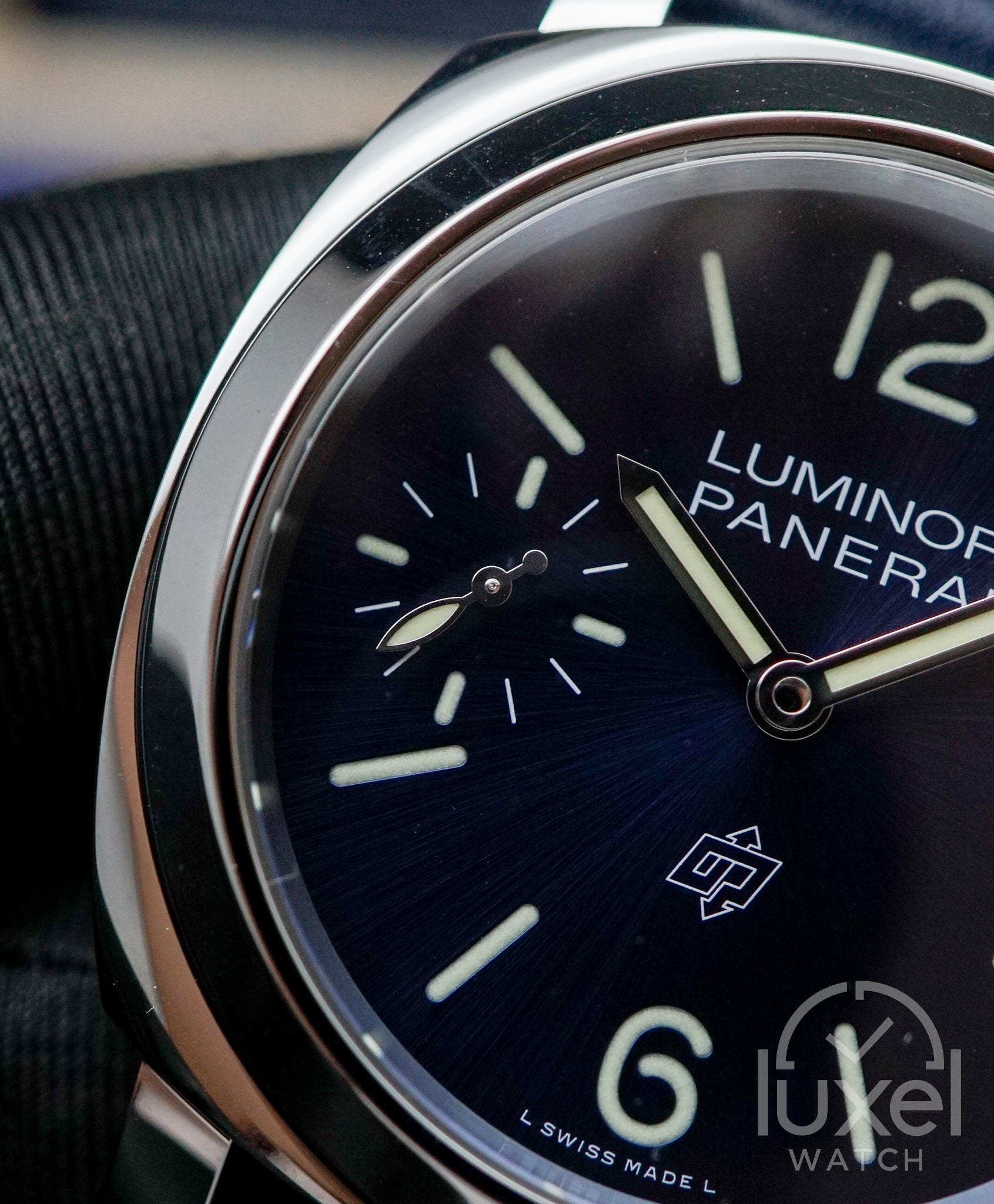 Blu Mare With Blue Dial Leather Strap + Extra Blue Rubber Strap PAM1085