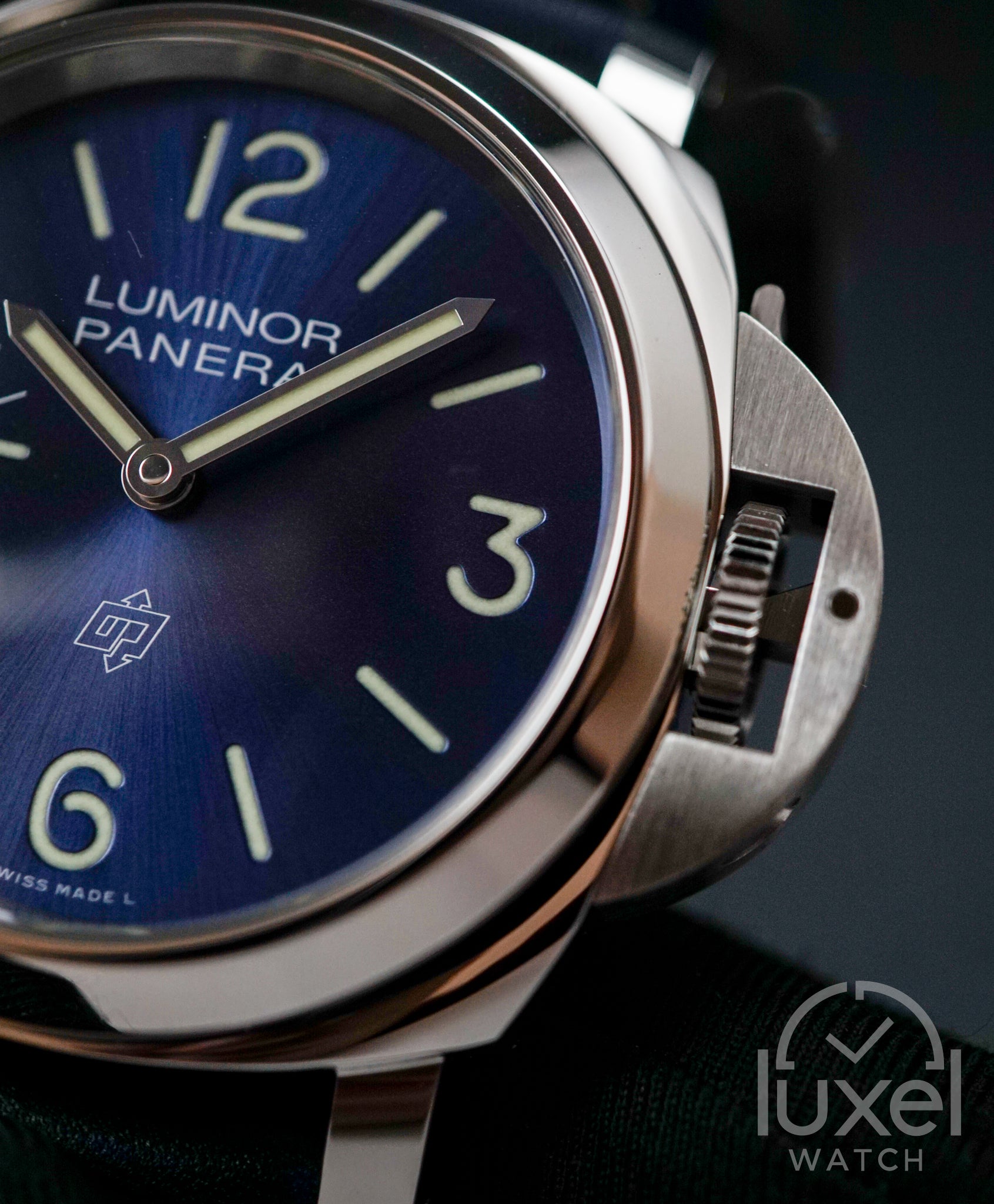 Blu Mare With Blue Dial Leather Strap + Extra Blue Rubber Strap PAM1085