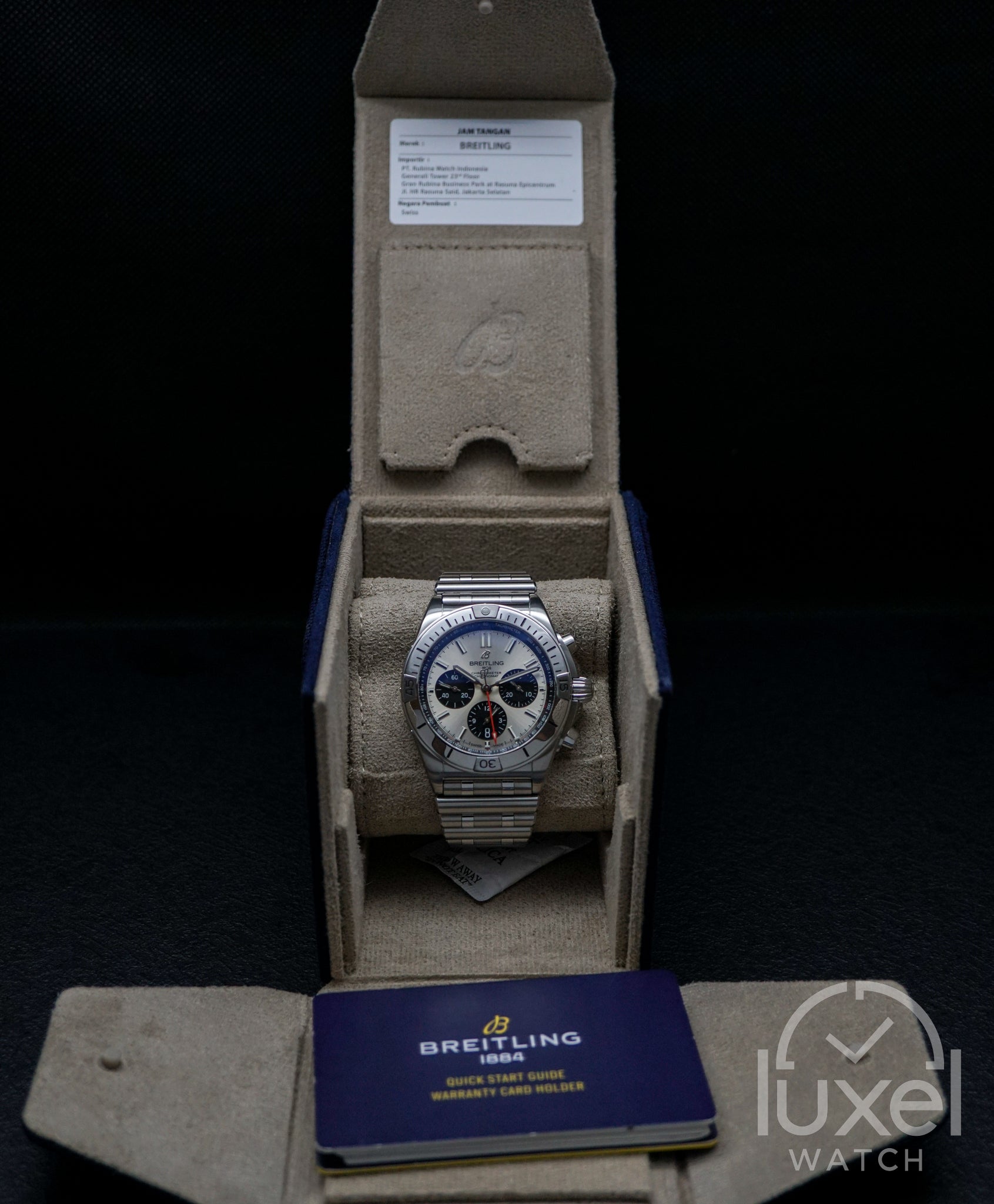 Chronomat B01 Silver Dial AB0134101G1A1