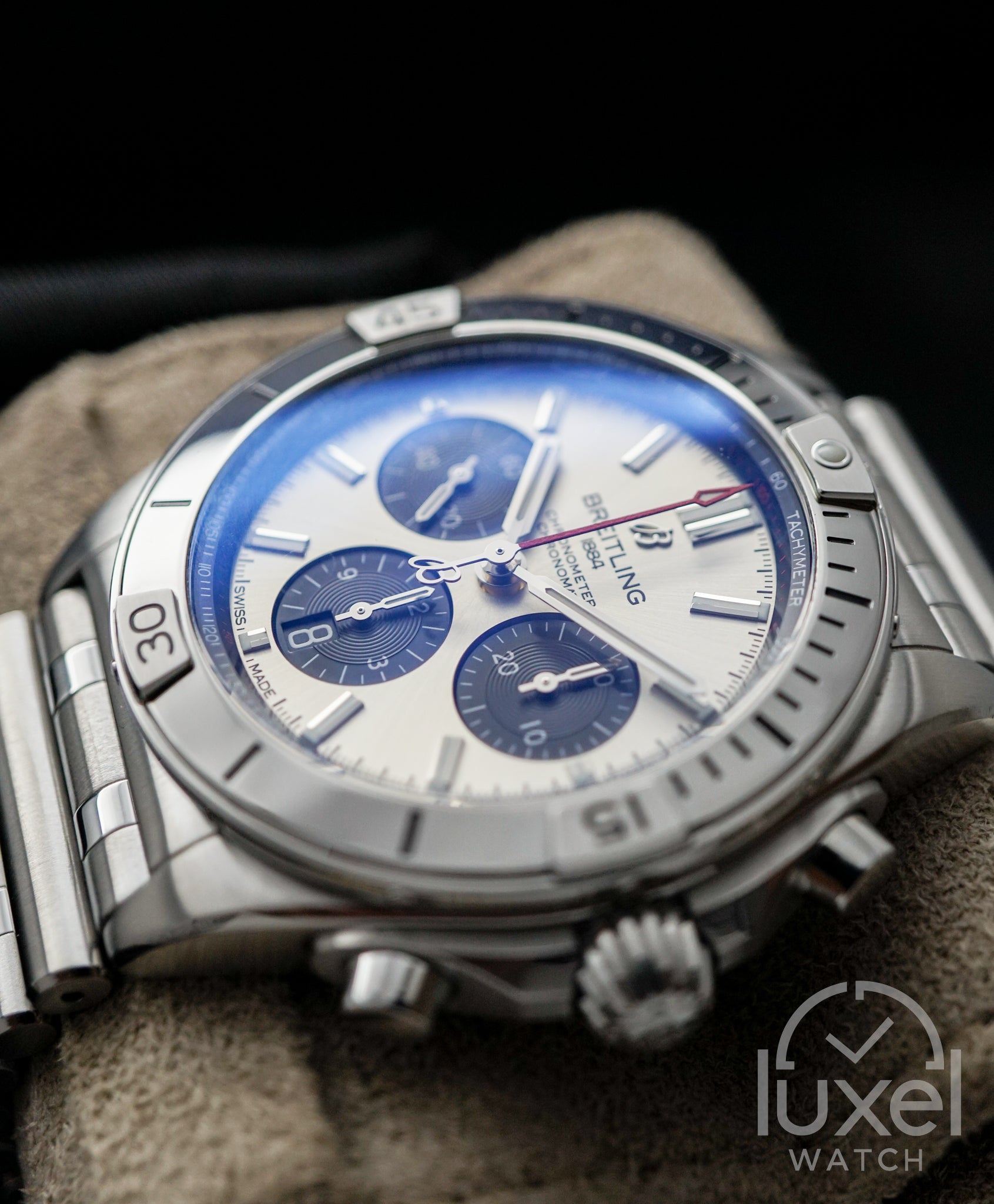 Chronomat B01 Silver Dial AB0134101G1A1