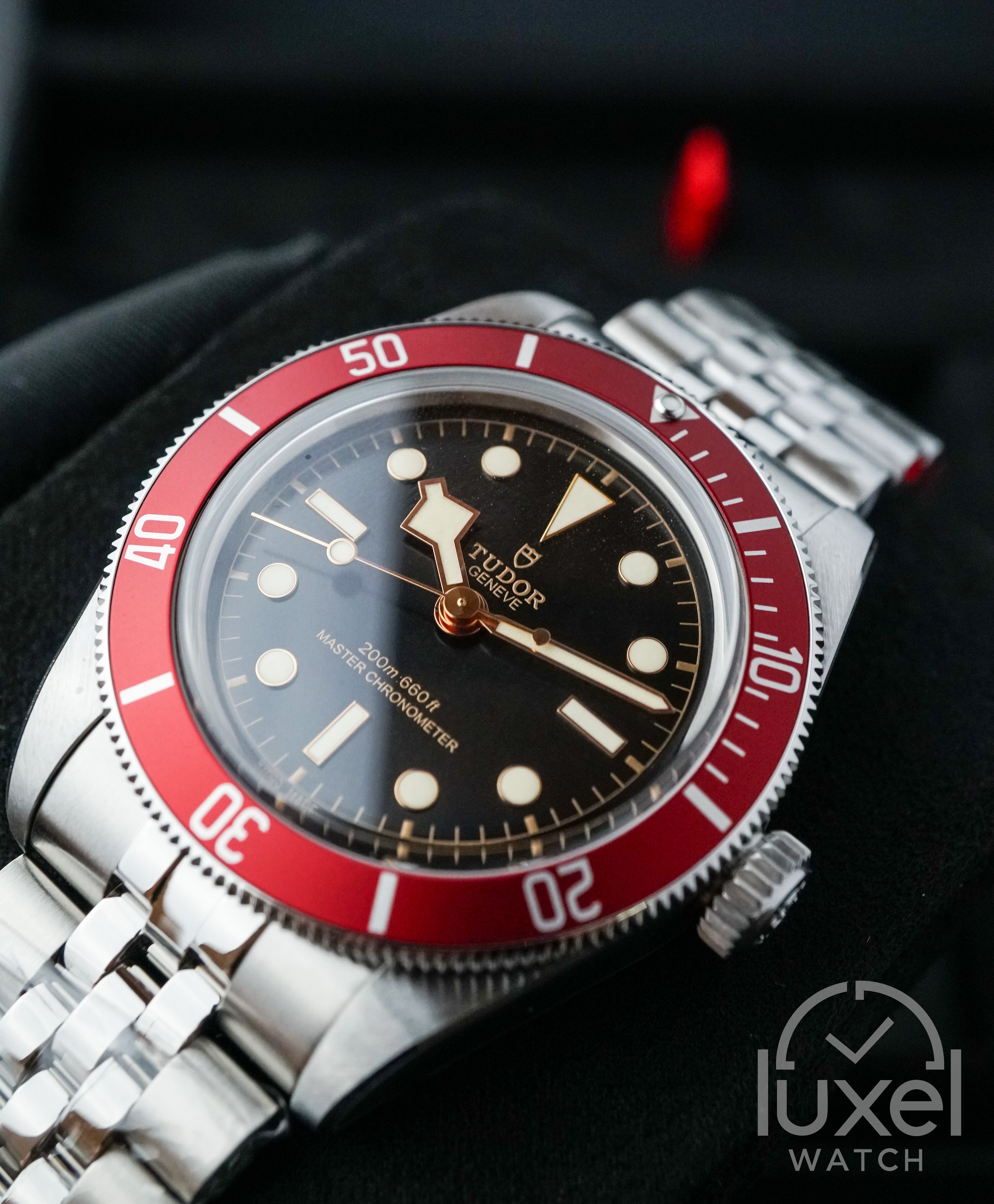 Black Bay 41  Black Domed Dial With Red Bezel Jubilee Bracelet M7941A1A0RU-0003