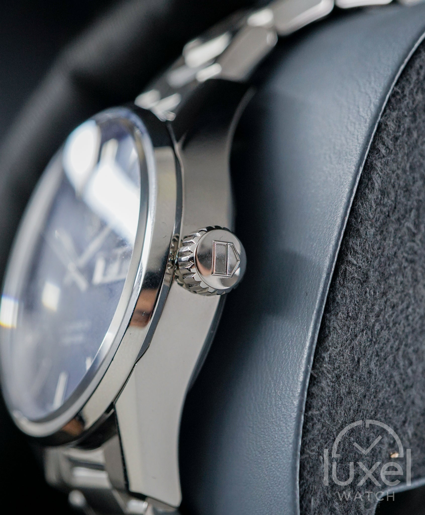 Carrera Calibre 5 Day-Date Blue Dial Steel Bracelet WAR201E