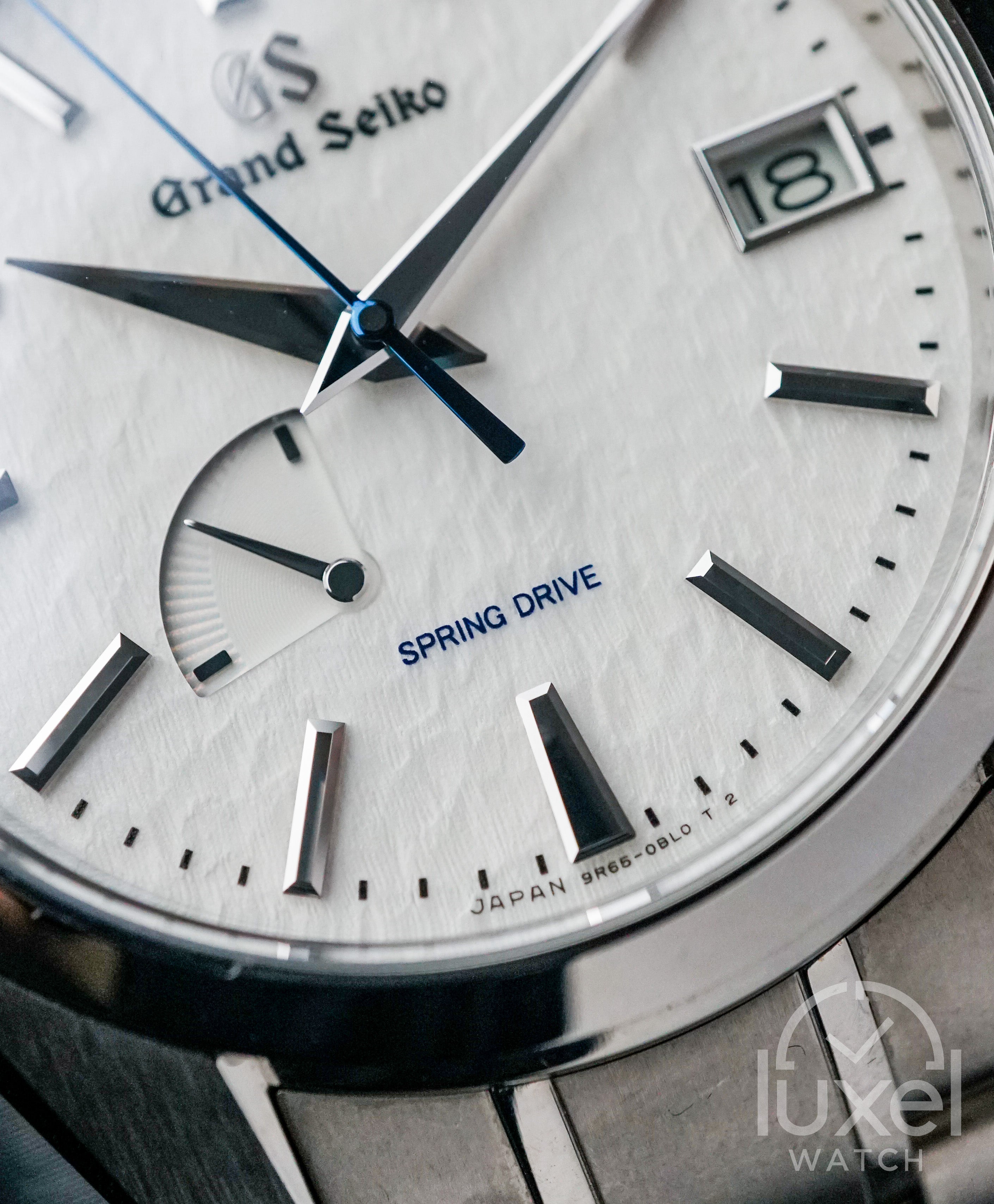 Heritage Collection White Dial Steel Bracelet SBGA211G