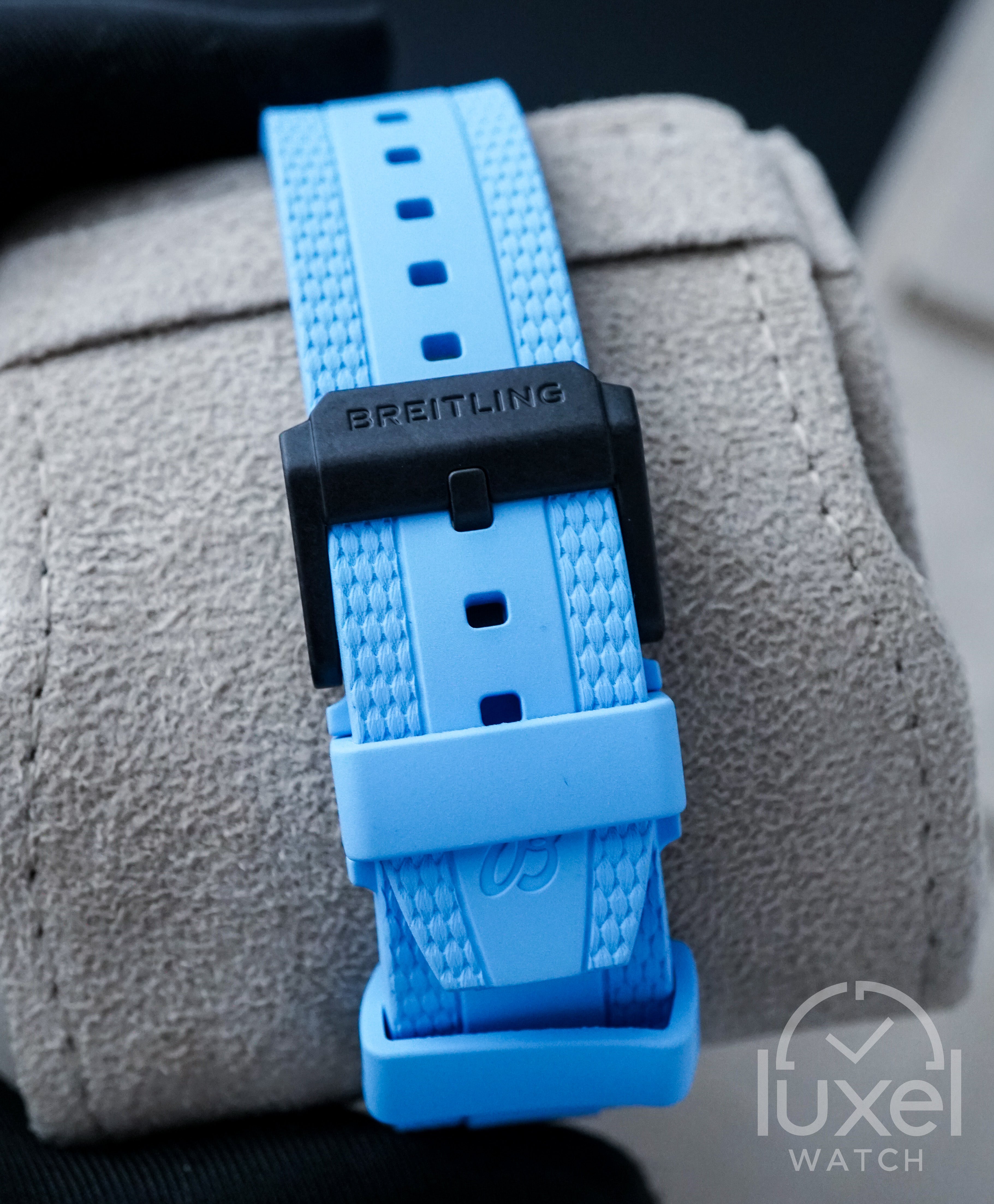 Endurance Pro Breitlight With Blue Rubber Strap X82310281B1S2