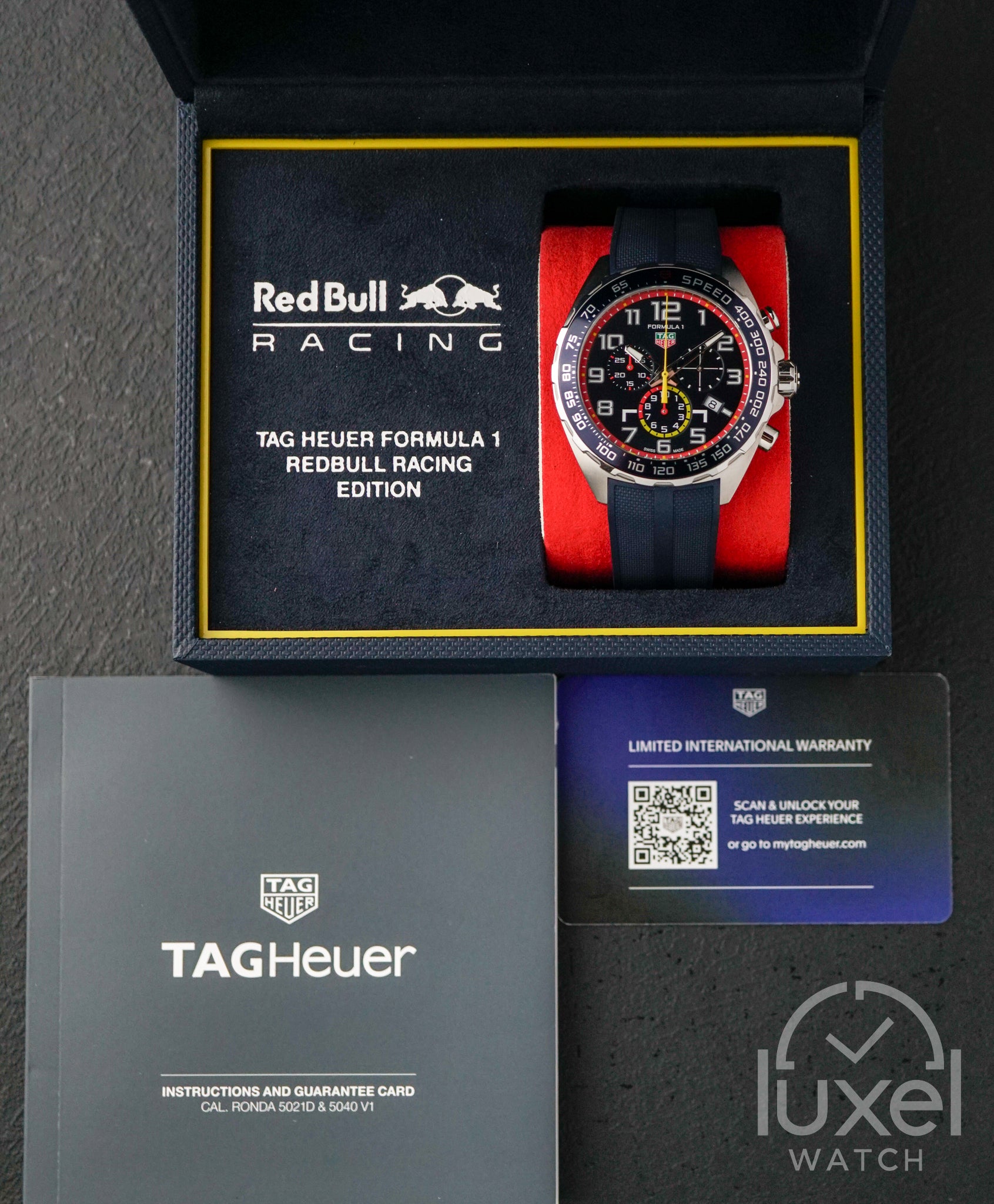 Formula 1 Chronograph X Red Bull Racing 43mm Steel Case with Blue Dial Rubber Strap CAZ101AL.FT8052
