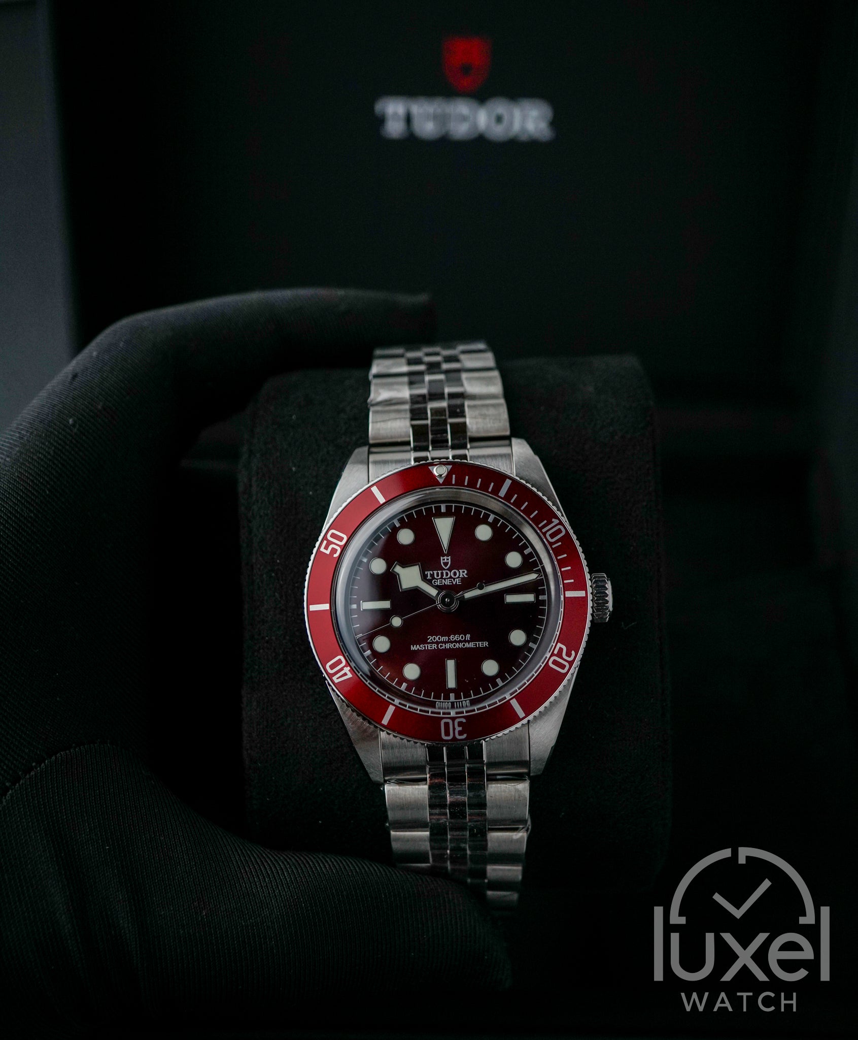 Black Bay 58 Burgundy Dial Jubilee Bracelet M7939A1A0RU-0001