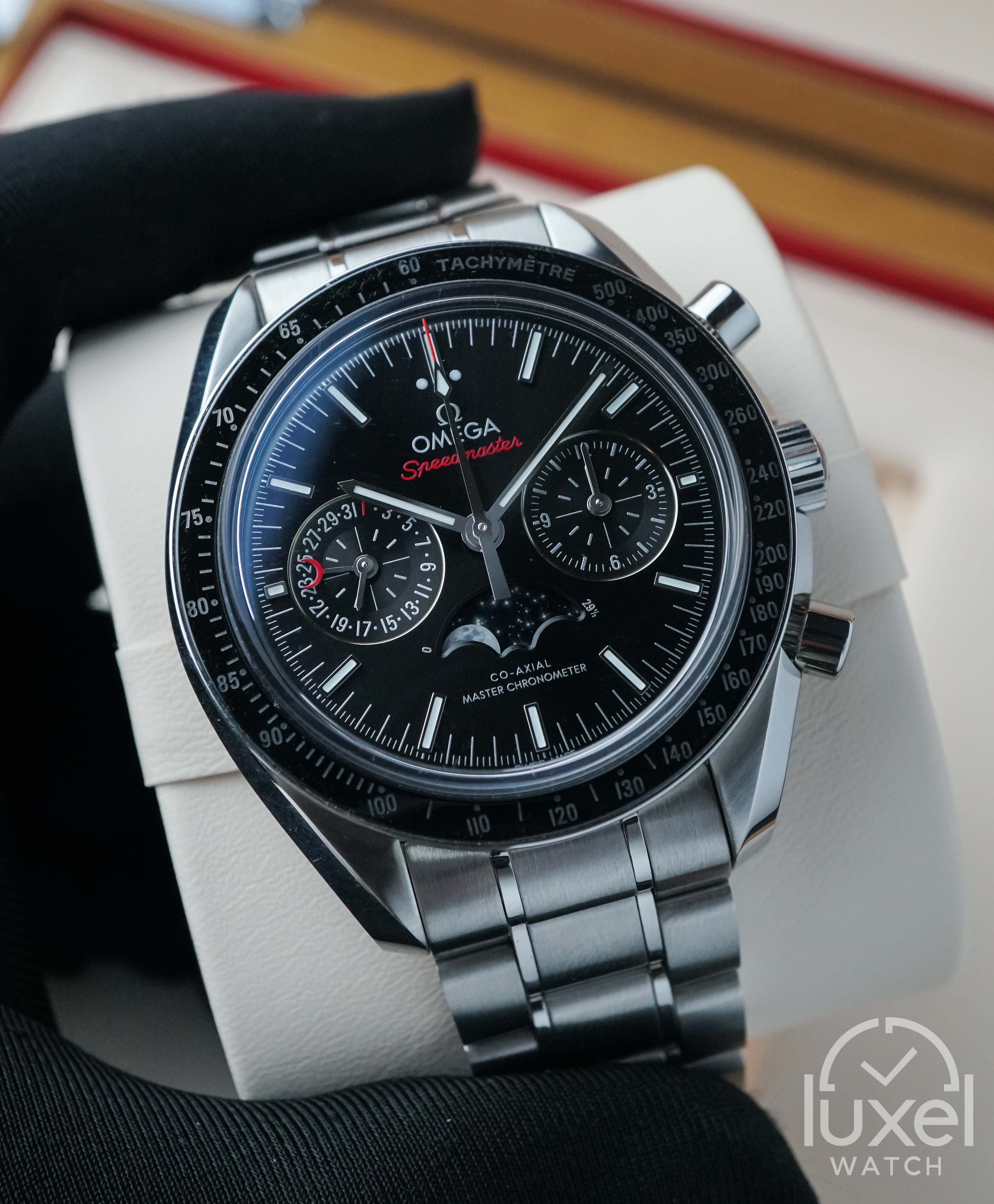 omega Speedmaster Moonphase With Black Dial Aligator Strap 304.33.44.52.01.001