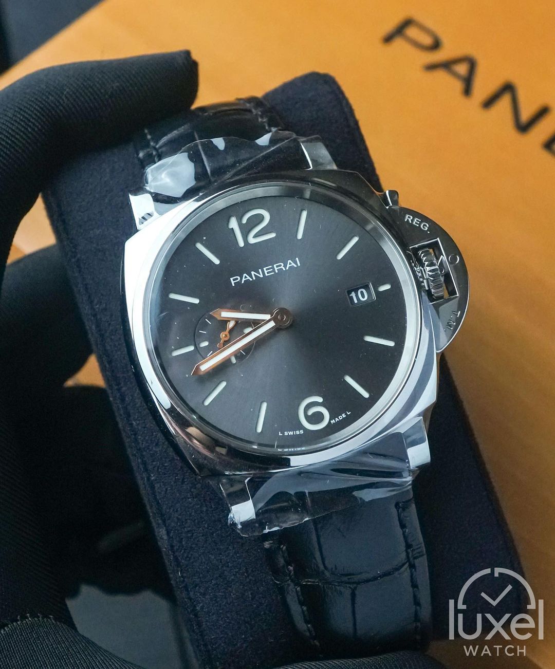 panerai Luminor Due With Black Dial Leather Strap PAM01250