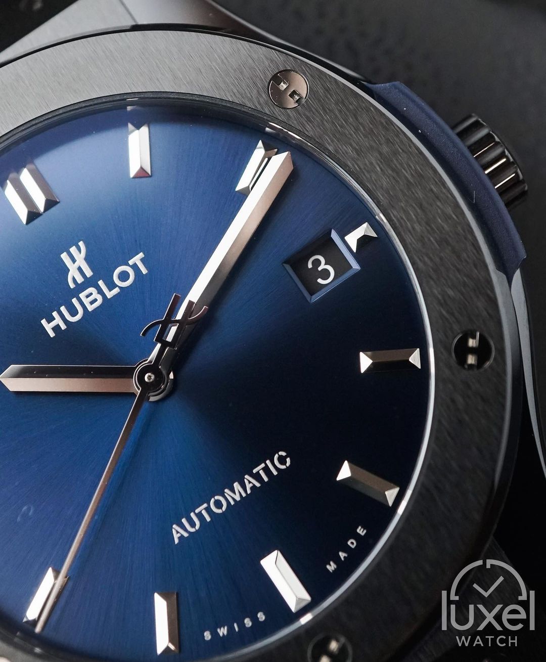 hublot Classic Fusion Ceramic With Blue Dial Alligator Strap 511.CM.7170.LR