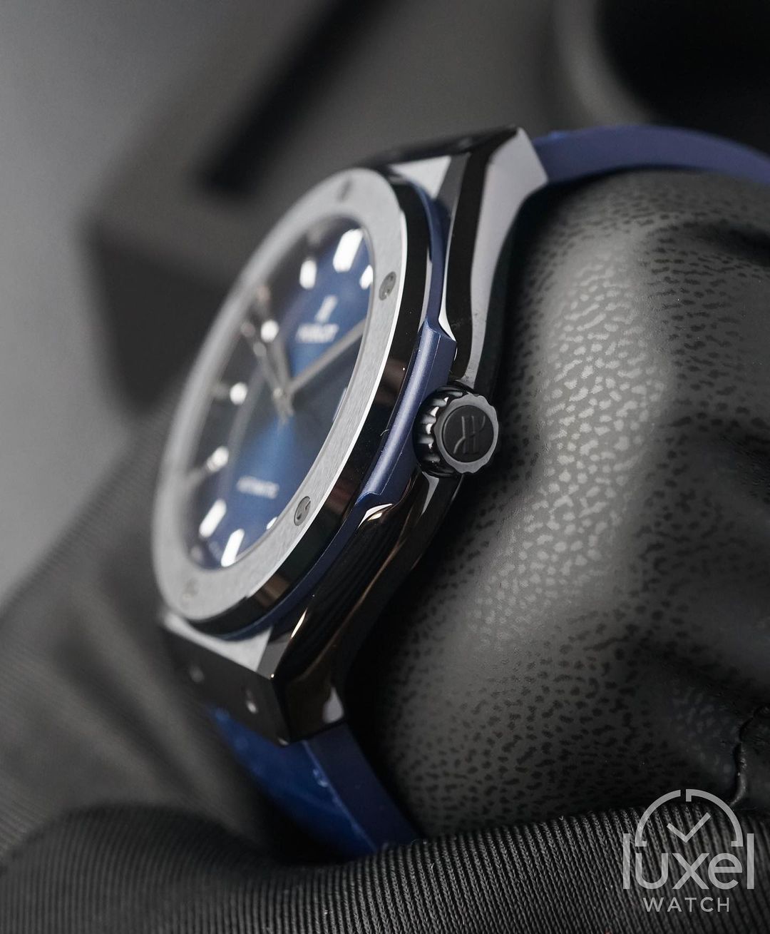 hublot Classic Fusion Ceramic With Blue Dial Alligator Strap 511.CM.7170.LR