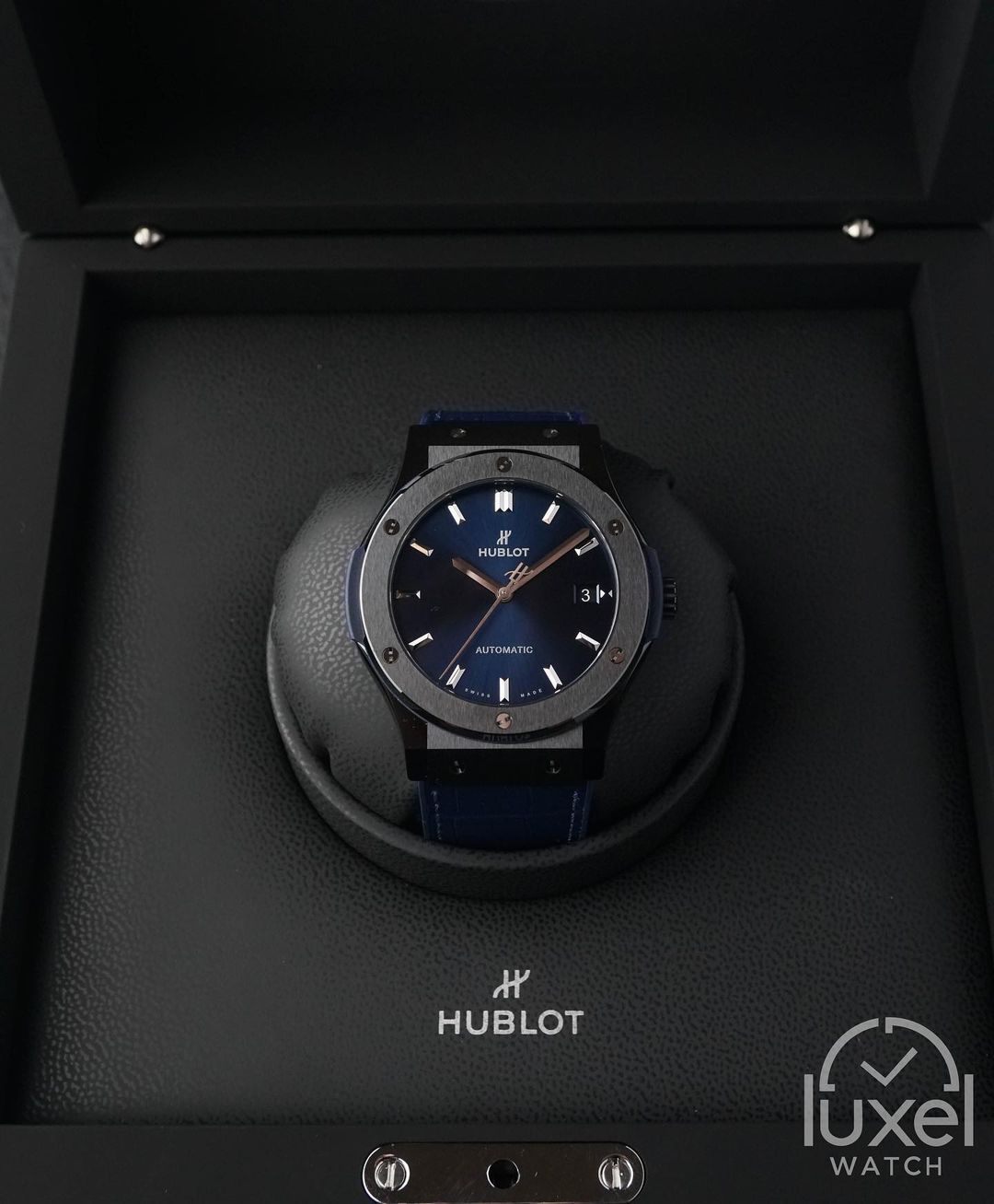 hublot Classic Fusion Ceramic With Blue Dial Alligator Strap 511.CM.7170.LR