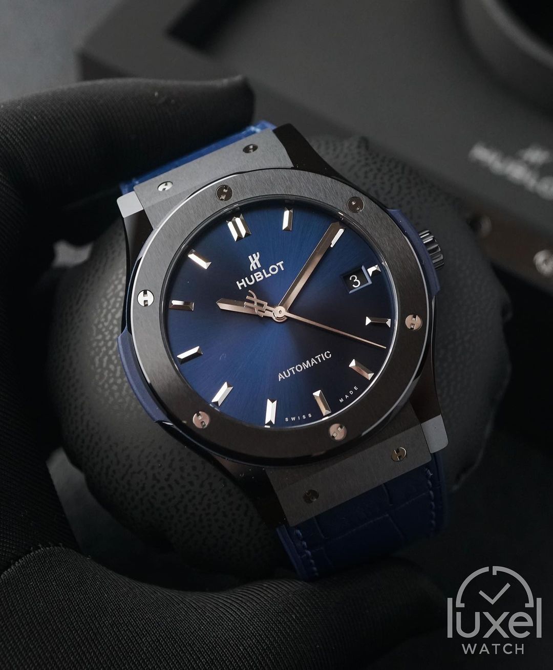 hublot Classic Fusion Ceramic With Blue Dial Alligator Strap 511.CM.7170.LR