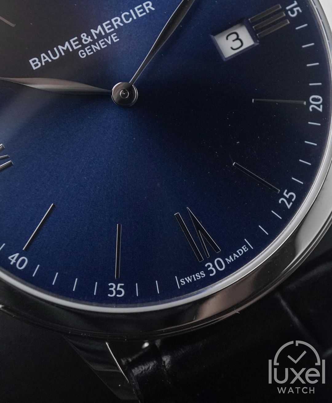 baume mercier Classima With Sunray Blue Dial Leather Strap 10324