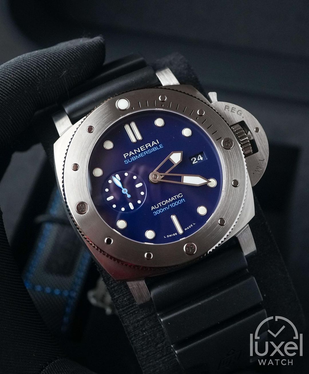 panerai Submersible BMG-TECH With Blue Dial Rubber Strap PAM00692