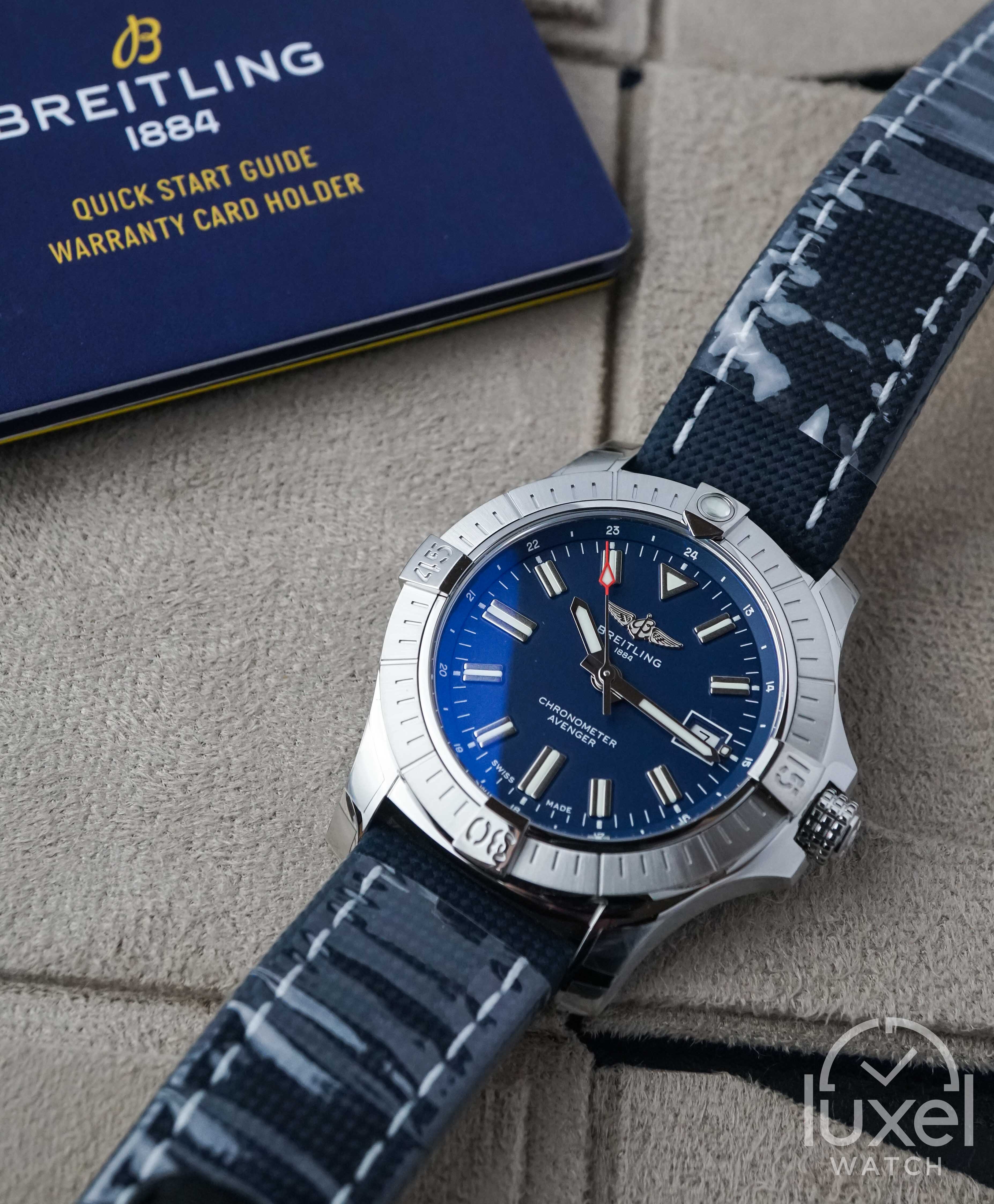 breitling Avenger With Blue Dial Leather Strap A17318101C1X2