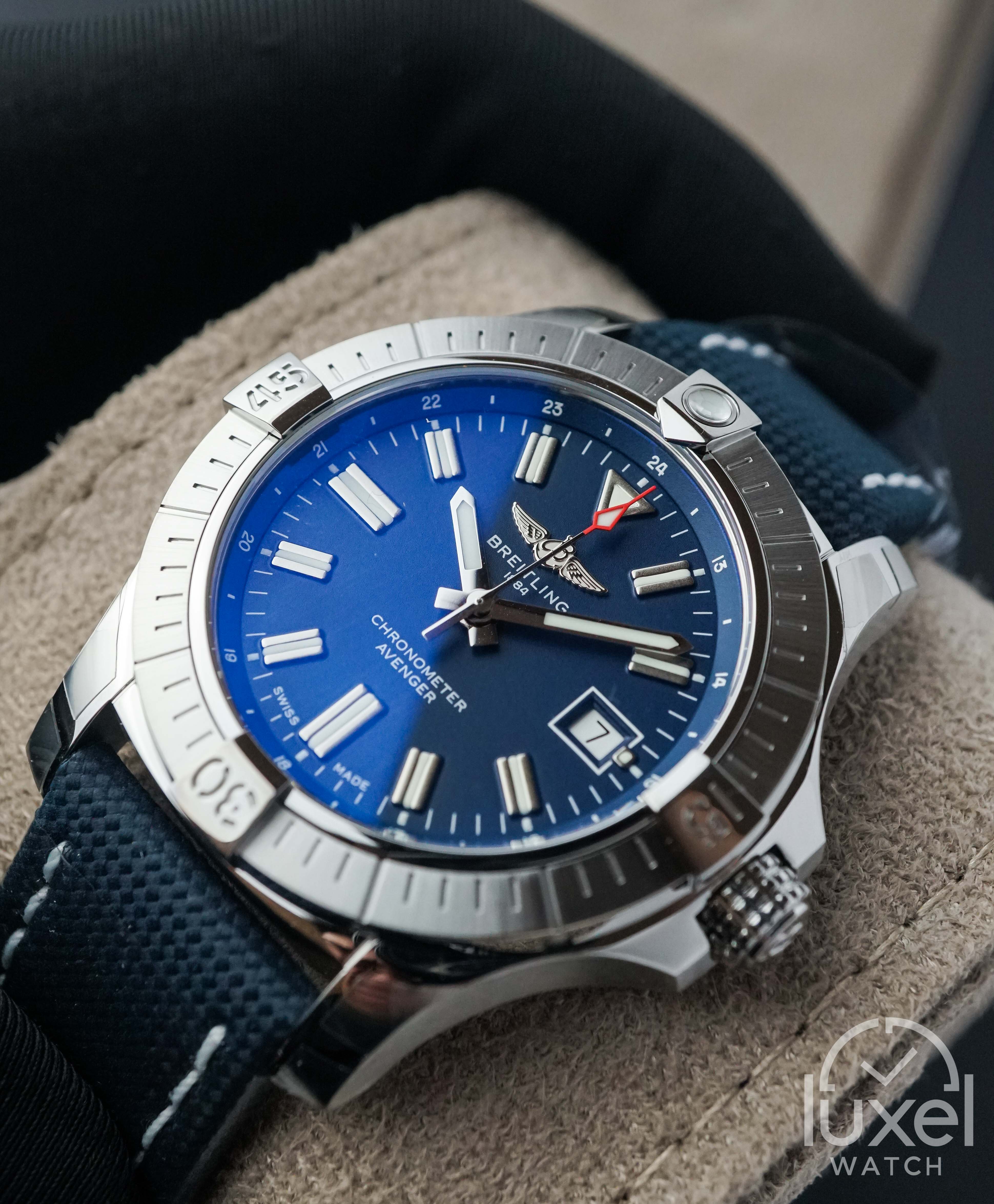 breitling Avenger With Blue Dial Leather Strap A17318101C1X2