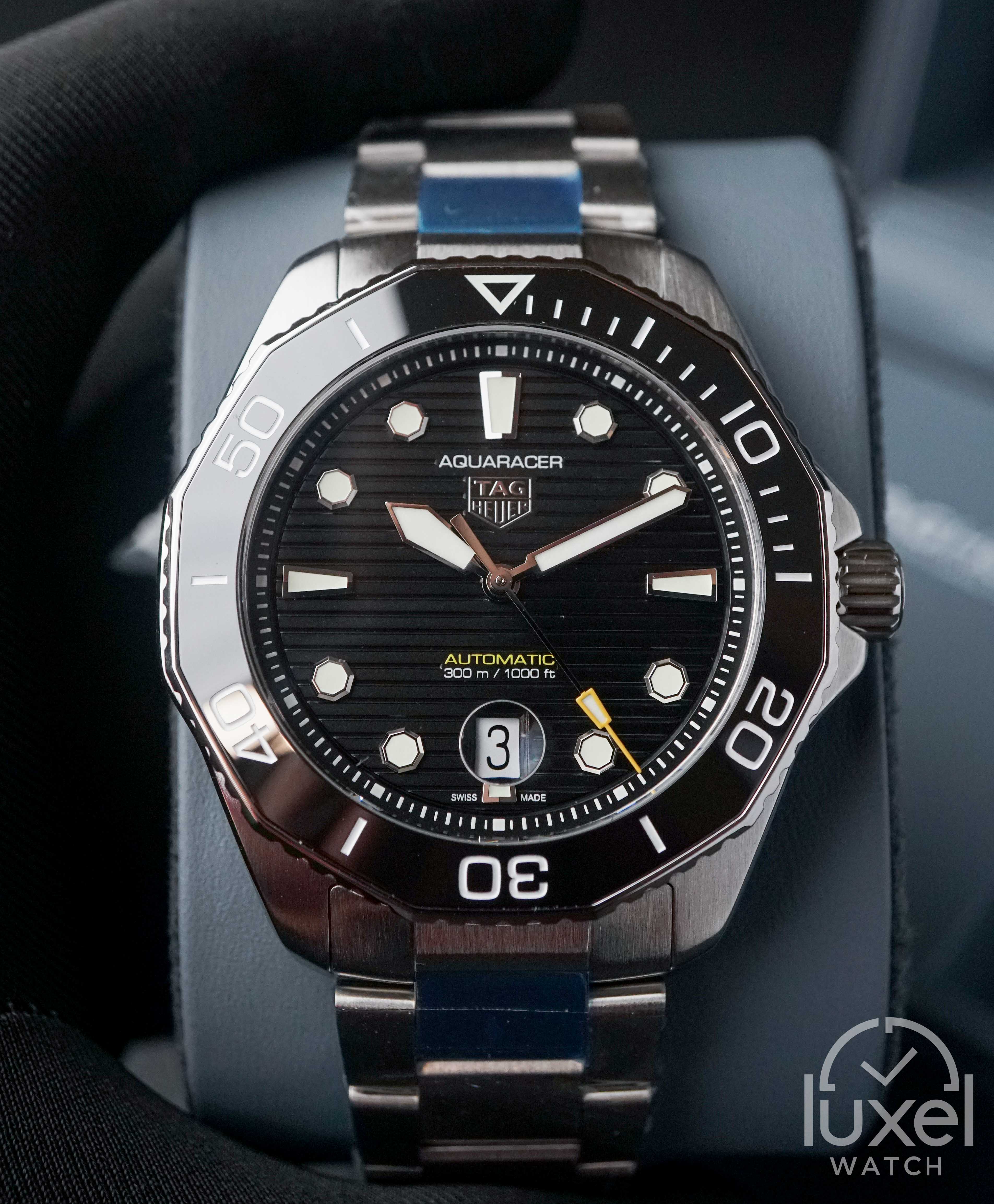 tag heuer Aquaracer Professional 300 With Black Dial Steel Bracelet WBP201A