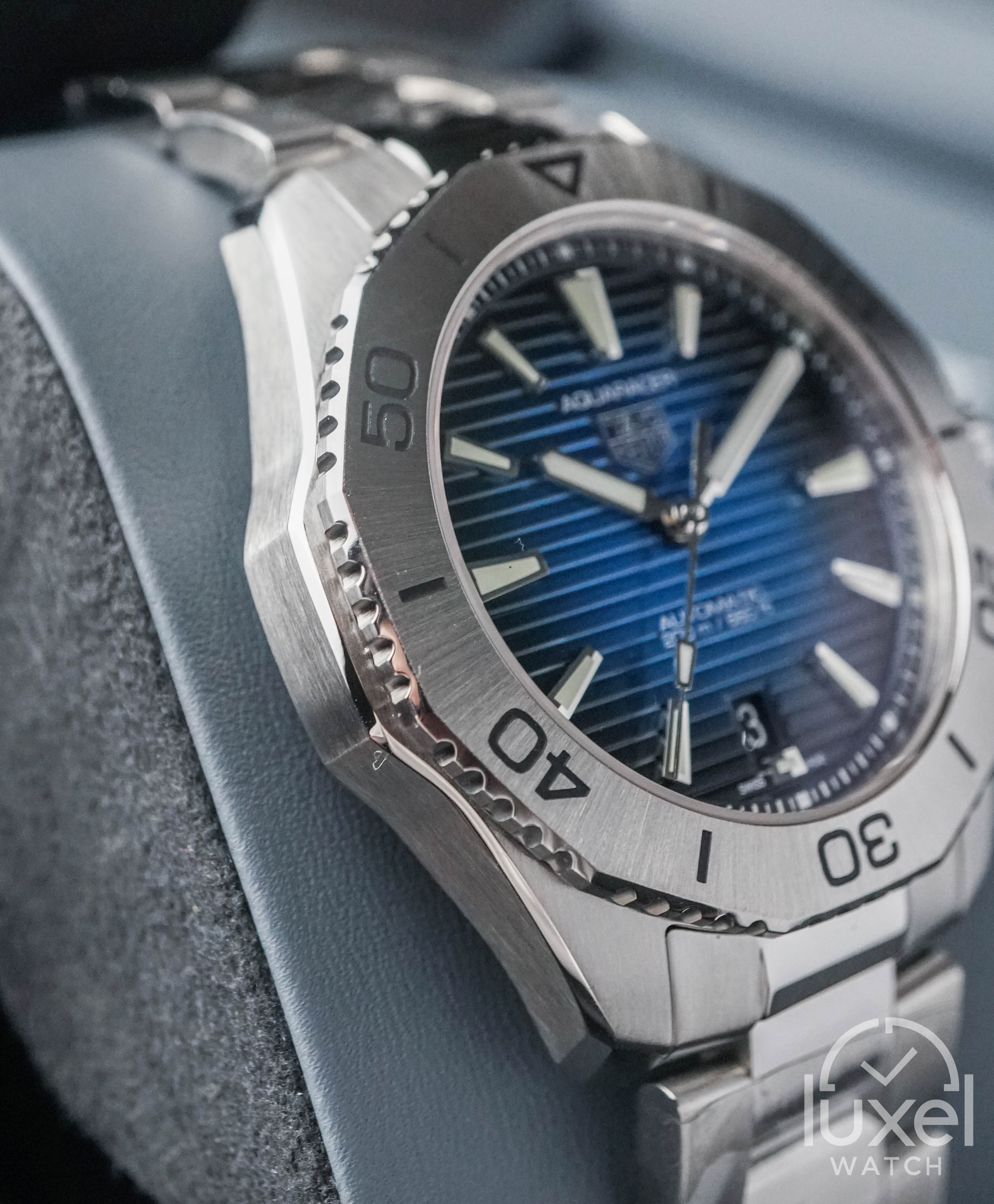 tag heuer Aquaracer Professional 200 With Blue Dial Steel Bracelet WBP2111