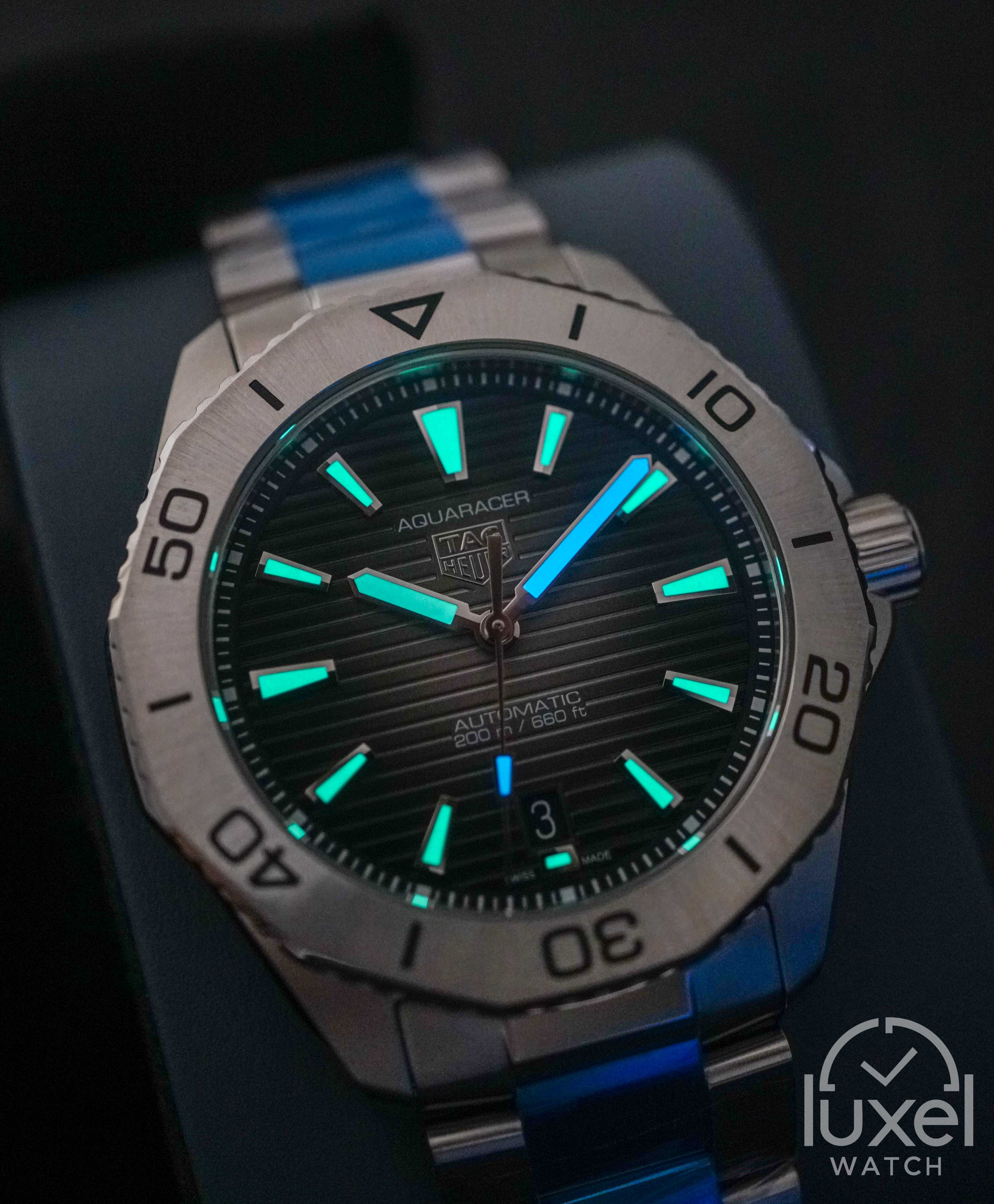 tag heuer Aquaracer Professional 200 With Black Dial Steel Bracelet WBP2110