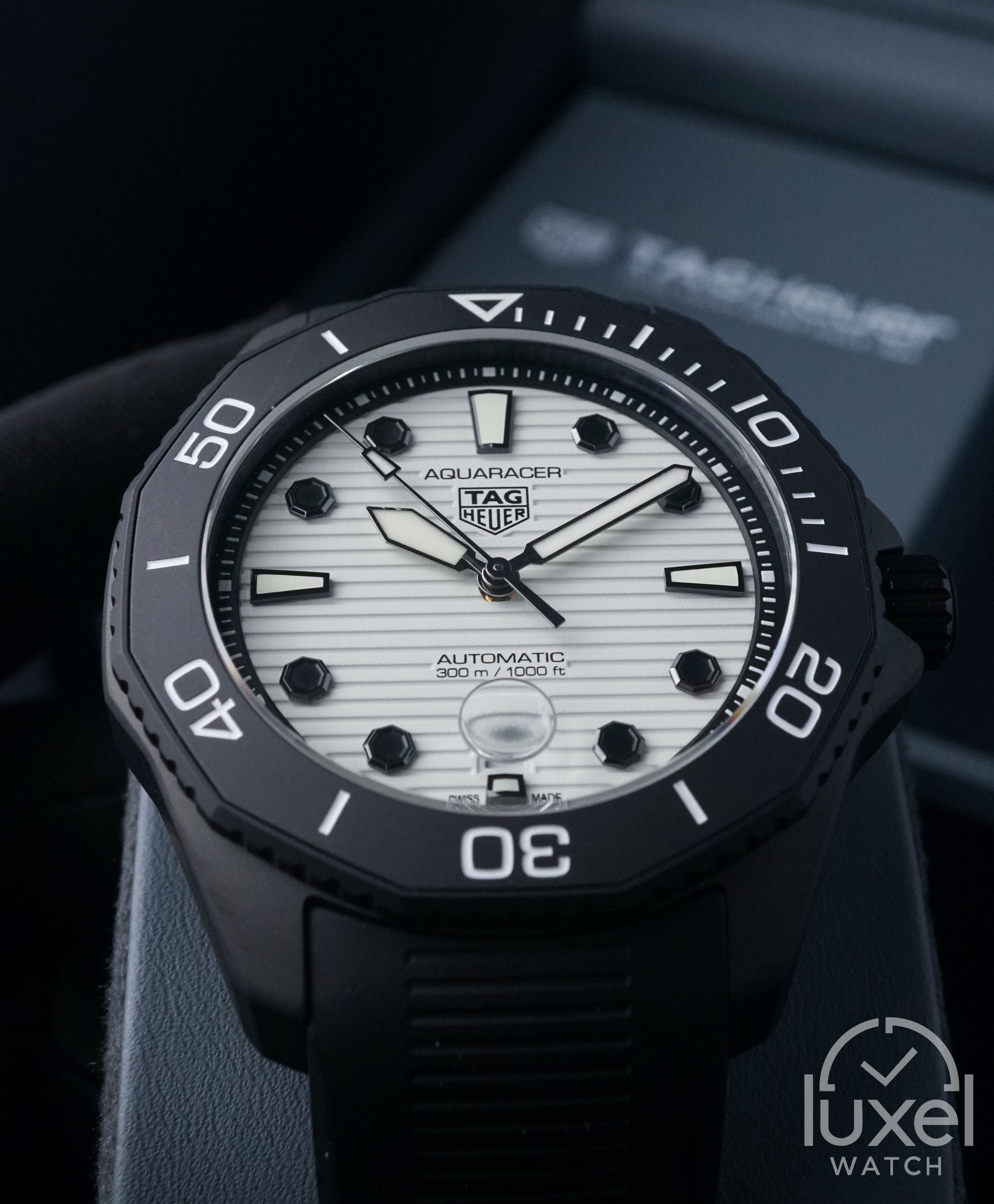 tag heuer Aquaracer Professional 300 - Limited Edition PVD Carbon Black WBP201D