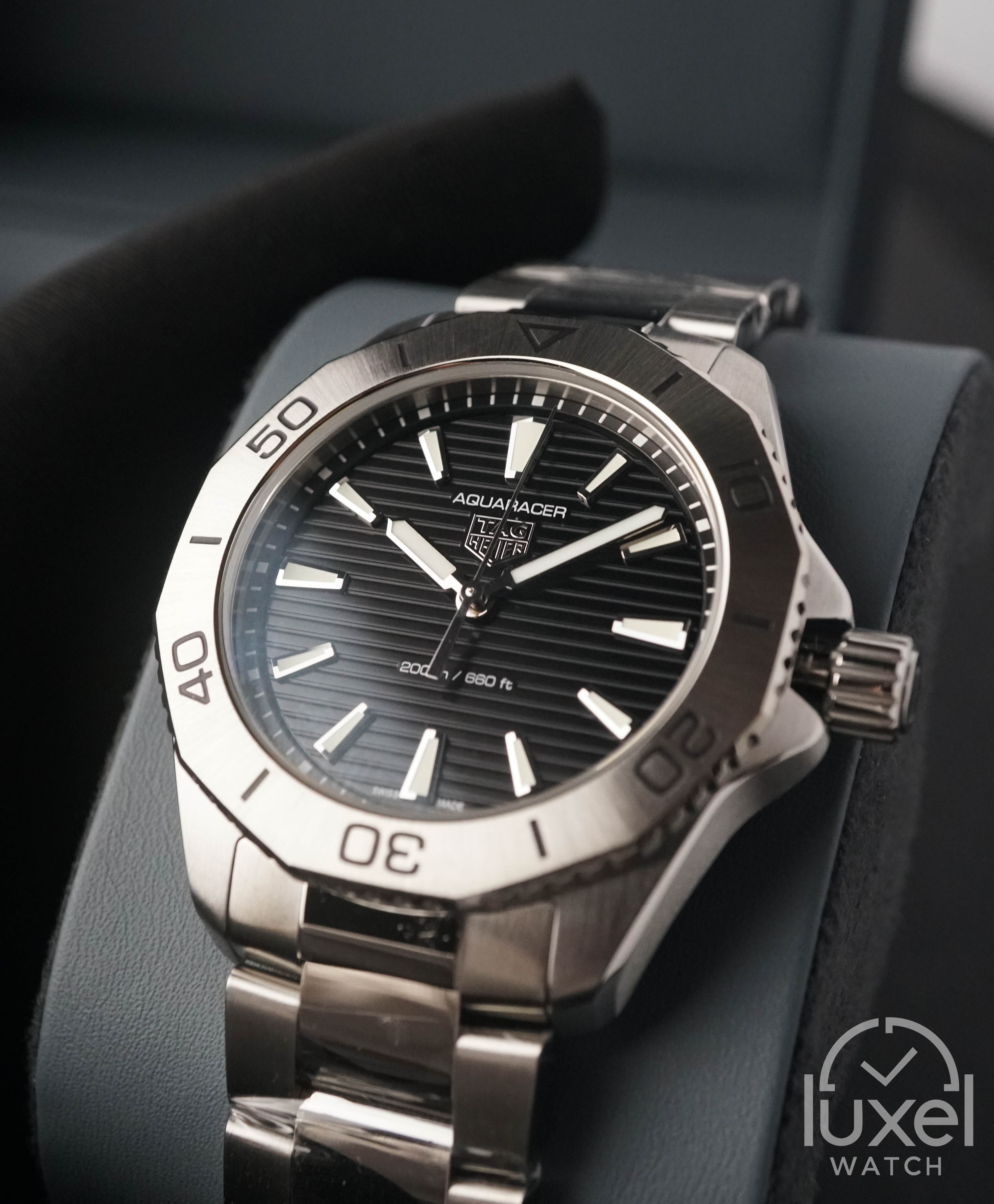 tag heuer Aquaracer Professional 200 Quartz With Black Dial Steel Bracelet WBP1110