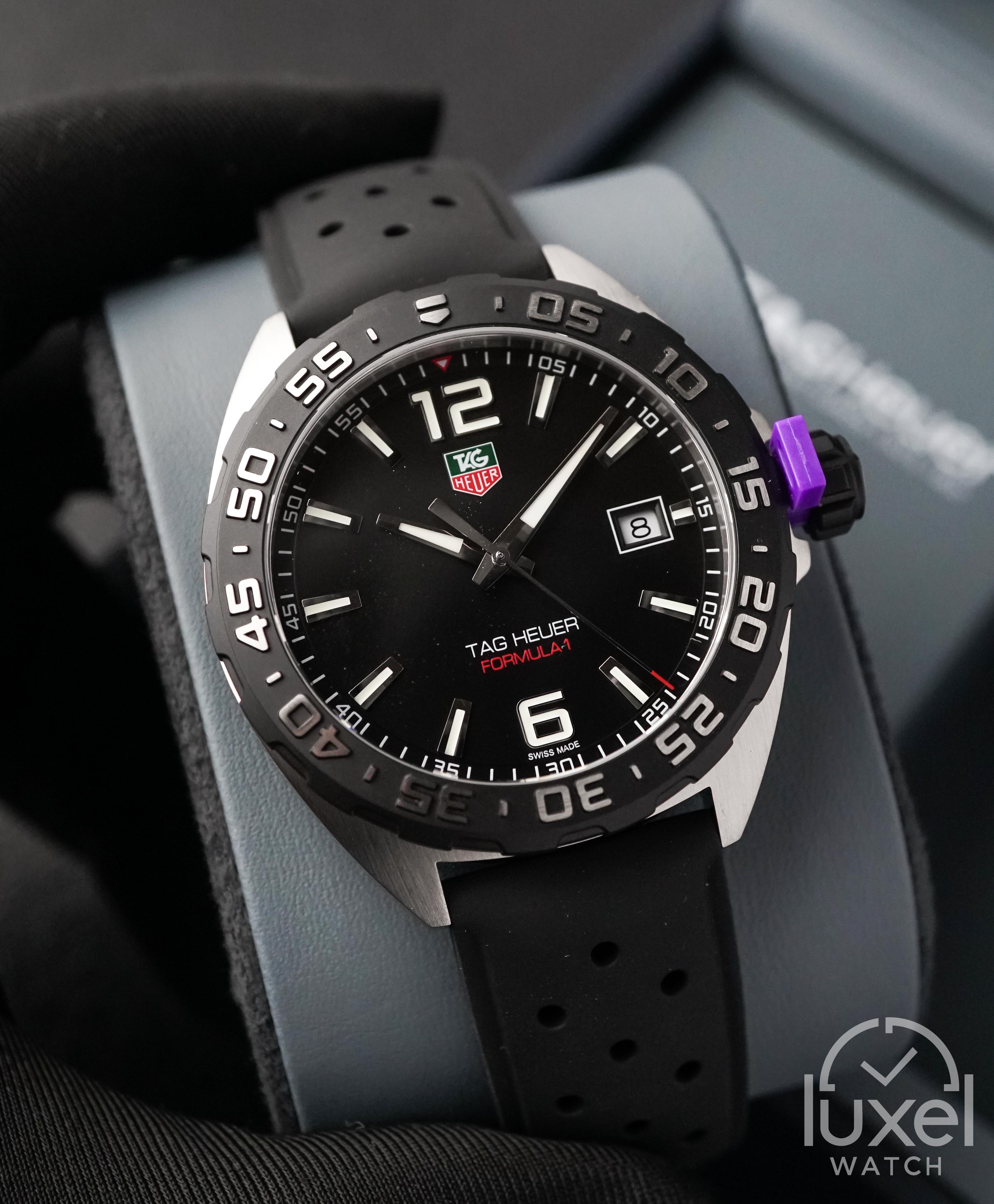 tag heuer Formula 1 Quartz With Black Dial Rubber Strap WAZ1110.FT8023