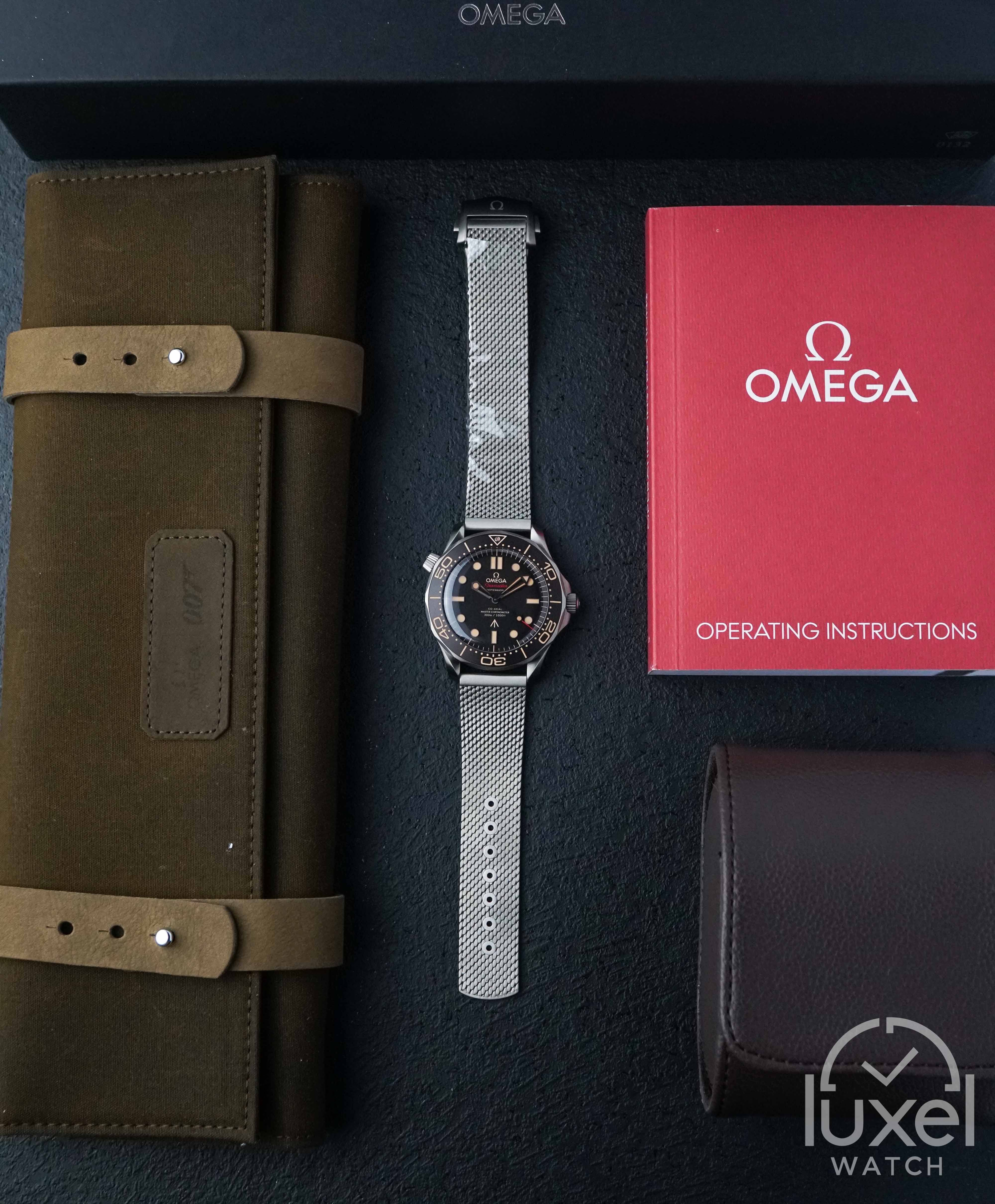 omega Seamaster 007 James Bond With Black Dial Titanium Strap 210.90.42.20.01.001