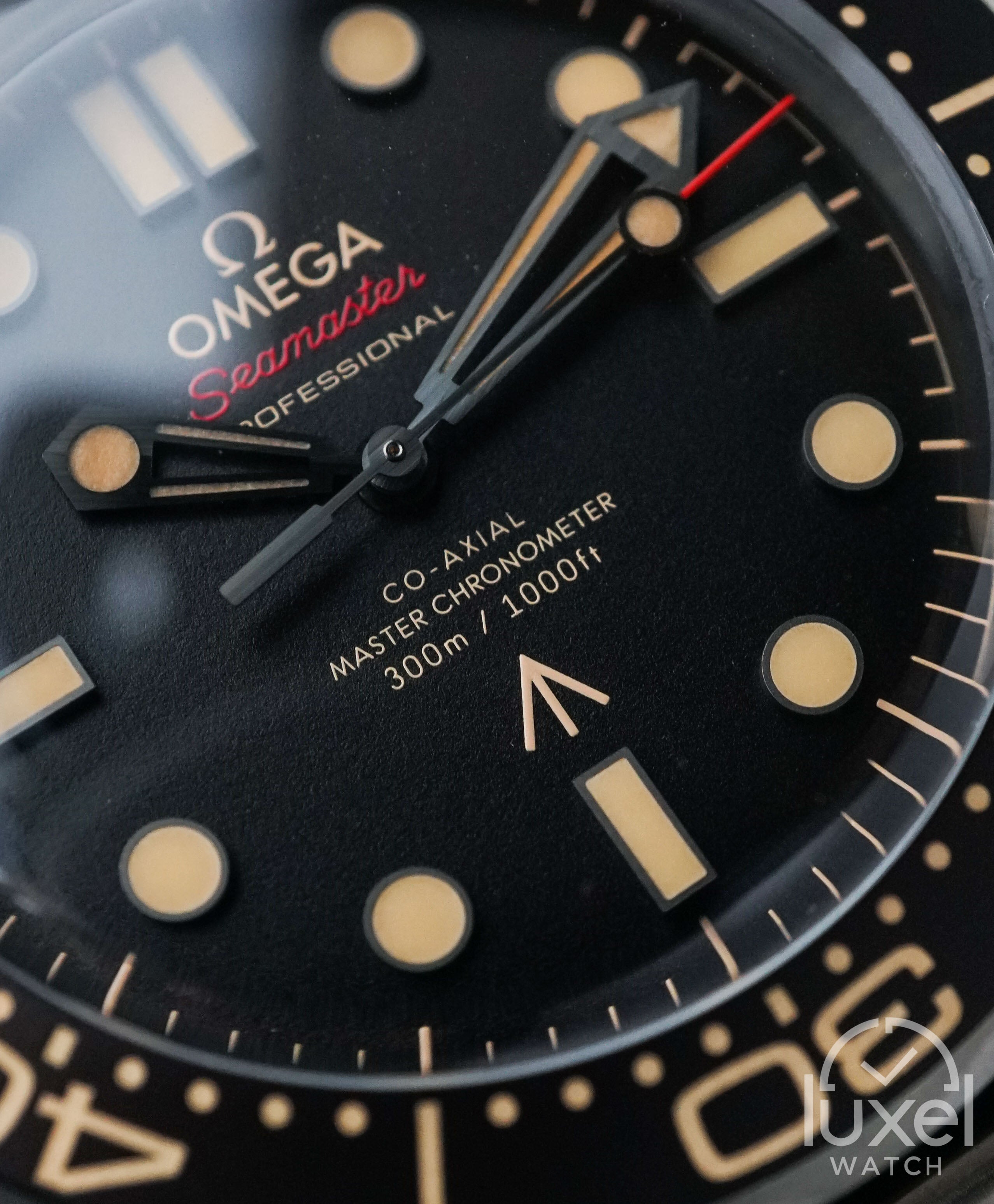 omega Seamaster 007 James Bond With Black Dial Titanium Strap 210.90.42.20.01.001