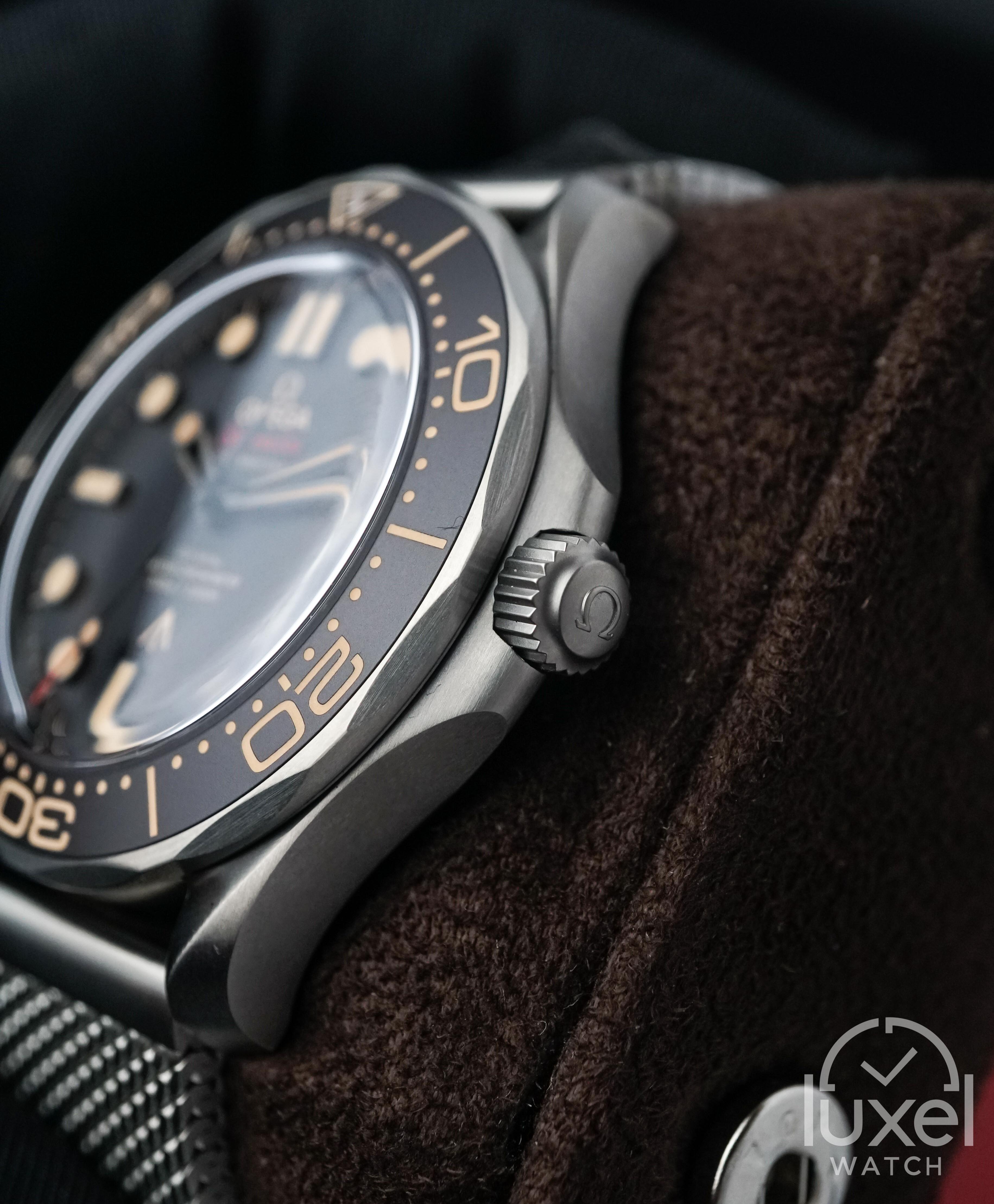 omega Seamaster 007 James Bond With Black Dial Titanium Strap 210.90.42.20.01.001